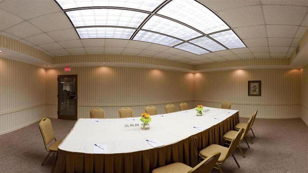 Holiday Inn Express Little Rock-Airport By Ihg Εξωτερικό φωτογραφία