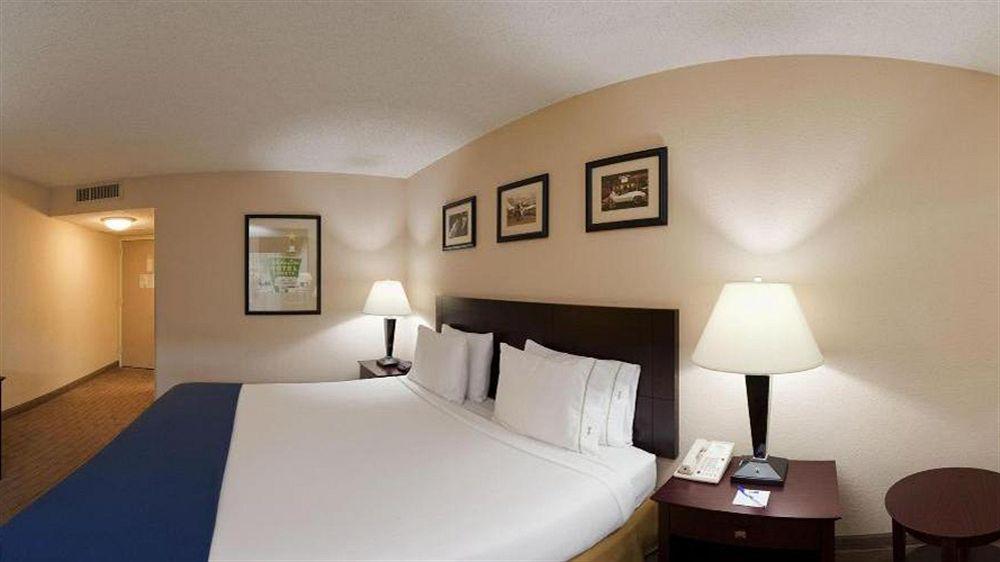 Holiday Inn Express Little Rock-Airport By Ihg Εξωτερικό φωτογραφία