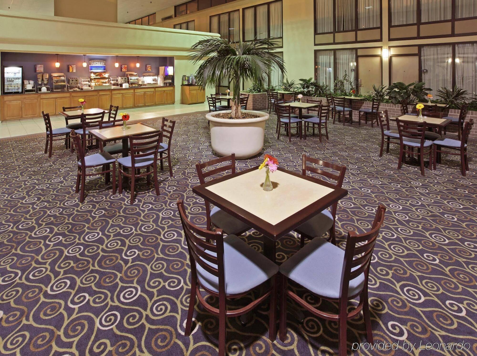 Holiday Inn Express Little Rock-Airport By Ihg Εξωτερικό φωτογραφία
